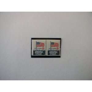 Pair of 1971 8 Cents US Coil Postage Stamps, S# 1338G, Flag & White 