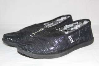 NWOB TOMS Classic Youth Slip On (Little Kid)   Black Sparkles   Size 