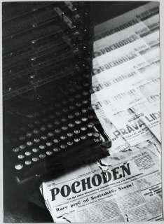 VINT.1970s Czech avantgarde view*typewriter  