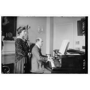 Casals & wife 