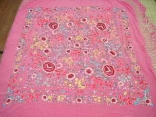 also can be as tablecloth the embroideries on this kind of shawl are 