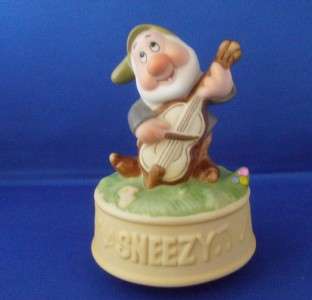 Schmid Sneezy Music Box Snow White Disney 5 Bisque  