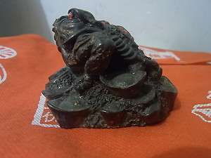   Old Chinese Bronze Folk Artistic Crafted Welcoming Coins Frog Statute