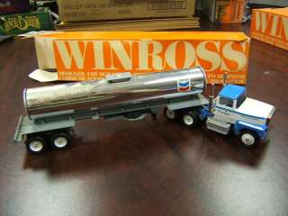Winross Chevron Warren Petroleum Co tanker w/ box  