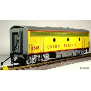  Union Pacific F 7B Diesel Locomotive with Sound Toys 