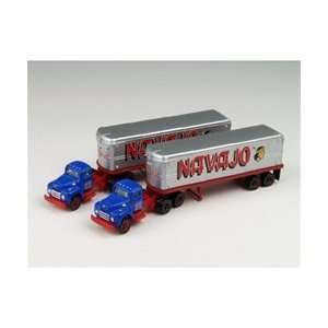  51133 N Classic Metal Works IH R190 Tractor/Aero Trailer 