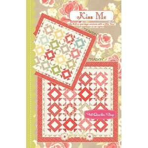  Fig Tree Kiss Me Quilt Pattern   Fig Tree Quilts Arts 