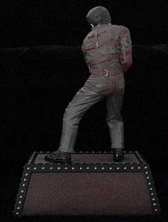 HOUDINI Limited Edition Statue(Straight Jacket Release)  