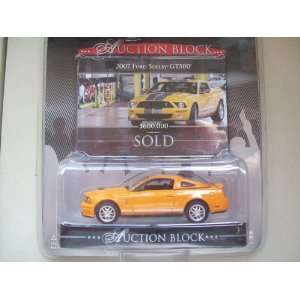  Greenlight Barrett Jackson Auction Block Yellow 2007 Ford 
