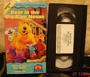 Bear in the Big Blue House Dancin The Day Away Vhs V.3 043396028319 