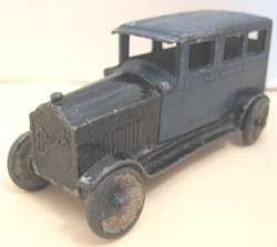Unusual Antique Metal Tootsie Toy Car 1926 Buick Sedan as is  