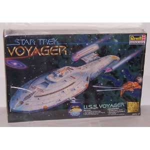  Star Trek U.S.S. Voyager Model Kit Toys & Games