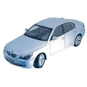  Kyosho 118 BMW 550I Sedan pearl silver w/black interior 