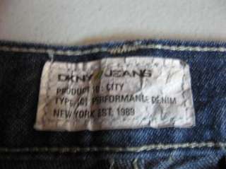 Mens DKNY City Performance Classic Relaxed Denim Blue Jeans 38 x 32 