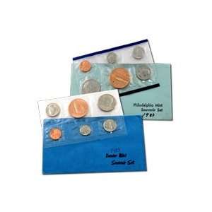  U.S. Souvenir Mint Set   1983 P/D (Government Pkg 
