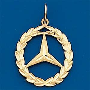  Mercedes 3/4in 14kt Gold Wreath Pendant/14kt yellow gold Jewelry