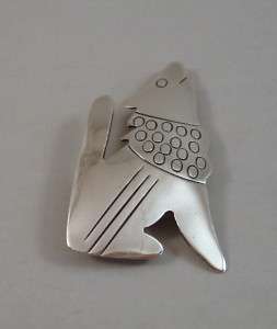 GREAT* NAVAJO STERLING SILVER HOWLING COYOTE PIN  