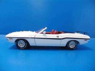   Convertible 1/18 Scale Diecast Model Greenlight 12819W  