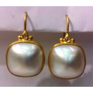  18kt Gold and Diamond & Mobby Pearl Earring Jewelry