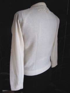LOVELY VINTAGE 50s SWEATER IS MADE IN THE BRITISH CROWN COLONY OF 