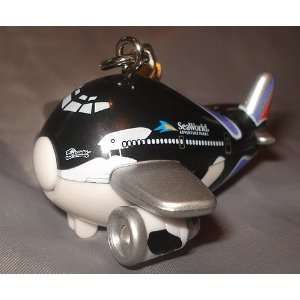    Southwest Airlines Shamu Sea World Plane Keychain Toys & Games