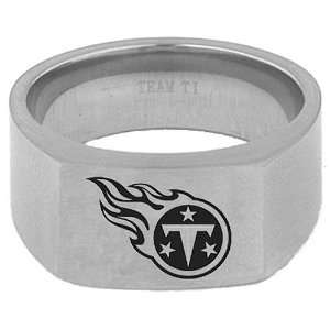 Team Titanium Tennessee Titans 10mm Signet Ring  Sports 