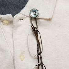 New Clear Crystal Eye Glass Clip Brooch Magnetic Holder  