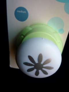 NEW Paper Punch ~Creative Works by FISKARS ~1 DAISY  