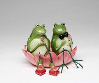 FROG COUPLE SALT AND PEPPER SHAKERS 3 PIECE SET  