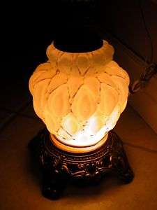 VNTAGE GLASS LAMP RETRO MID CENTURY BRASS ORNATE  