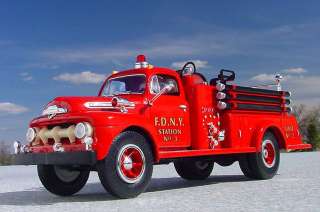 VR   FDNY 1951 Ford F7 PUMPER FIRETRUCK 1   First Gear  