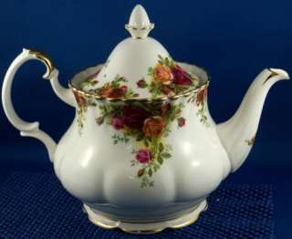 Large Royal Albert Old Country Roses Teapot Tea Pot  