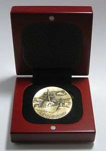 NEW NAVAL STATION PEARL HARBOR HAWAII 1 3/4 COIN WITH CHERRY WOOD BOX 