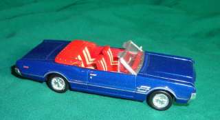 NEW RAY 1966 OLDS OLDSMOBILE 442 CONVERTIBL DIECAST CAR  