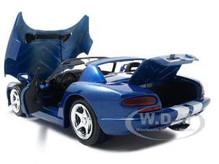 1997 DODGE VIPER RT/10 BLUE 124 DIECAST MODEL CAR  