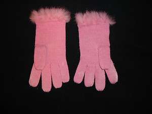 Gloves in pink with decorative fur like material at the hem, very cute 