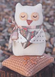 Bitty Owl Pincushion Pattern by Bunny Hill Designs  