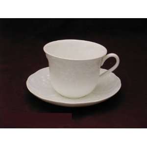    Wedgwood Strawberry & Vine #501242 Cups & Saucers