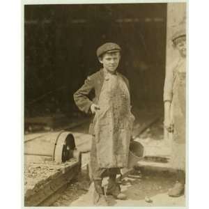  Photo Ten year old Frank. Shucks 4 pots a day. Lowden 