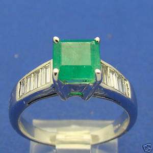 25 Ct Emerald Diamond Solitaire Ring, Italy 18 k gold  