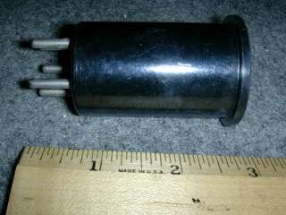 vintage radio Bakelite coil forms   5 pin tube socket  