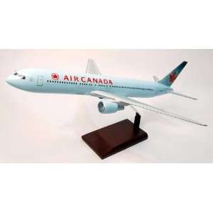    B767 300 Air Canada 1/100 Scale Model Aircraft Toys & Games