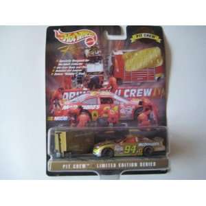  Hot Wheels Racing Pit Crew Collector Edition Nascar 